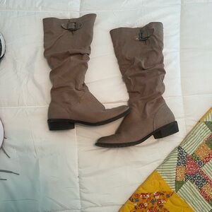 Cliffs by WHITE MOUNTAIN Taupe Heeled Boots